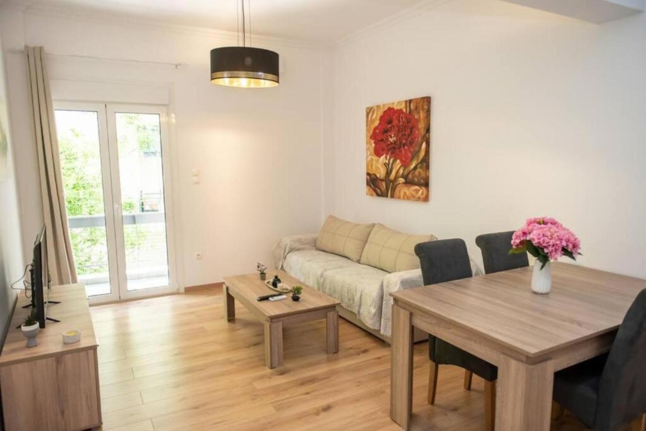Renovated Spacious Flat 7Min To Subway Station- Atina Dış mekan fotoğraf