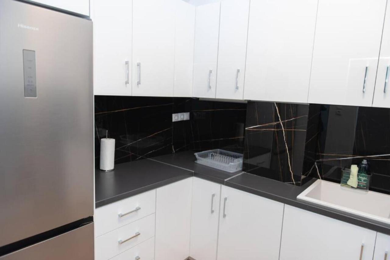 Renovated Spacious Flat 7Min To Subway Station- Atina Dış mekan fotoğraf