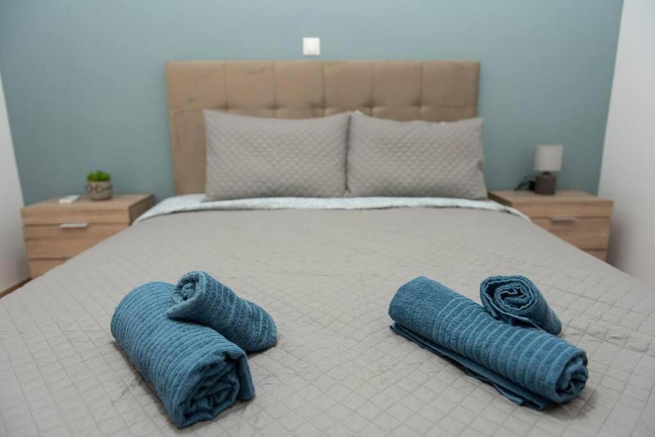 Renovated Spacious Flat 7Min To Subway Station- Atina Dış mekan fotoğraf